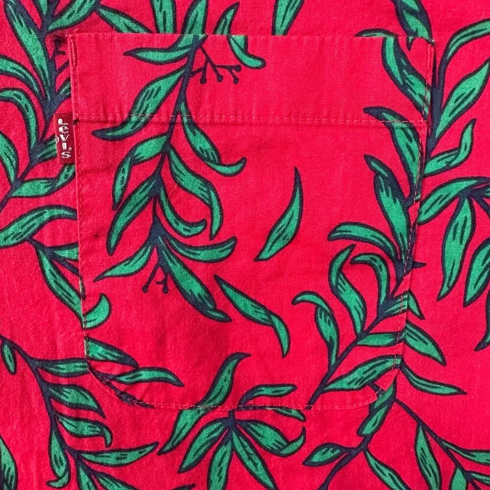 Levis levis red